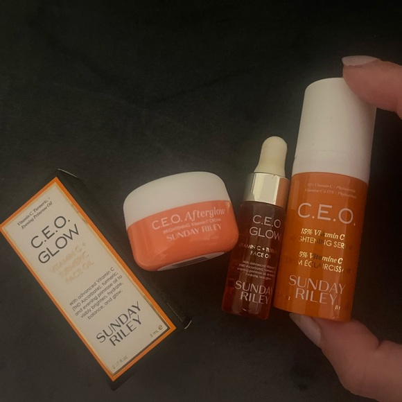 Sunday Riley Bundle CEO Glow - Picture 2 of 2